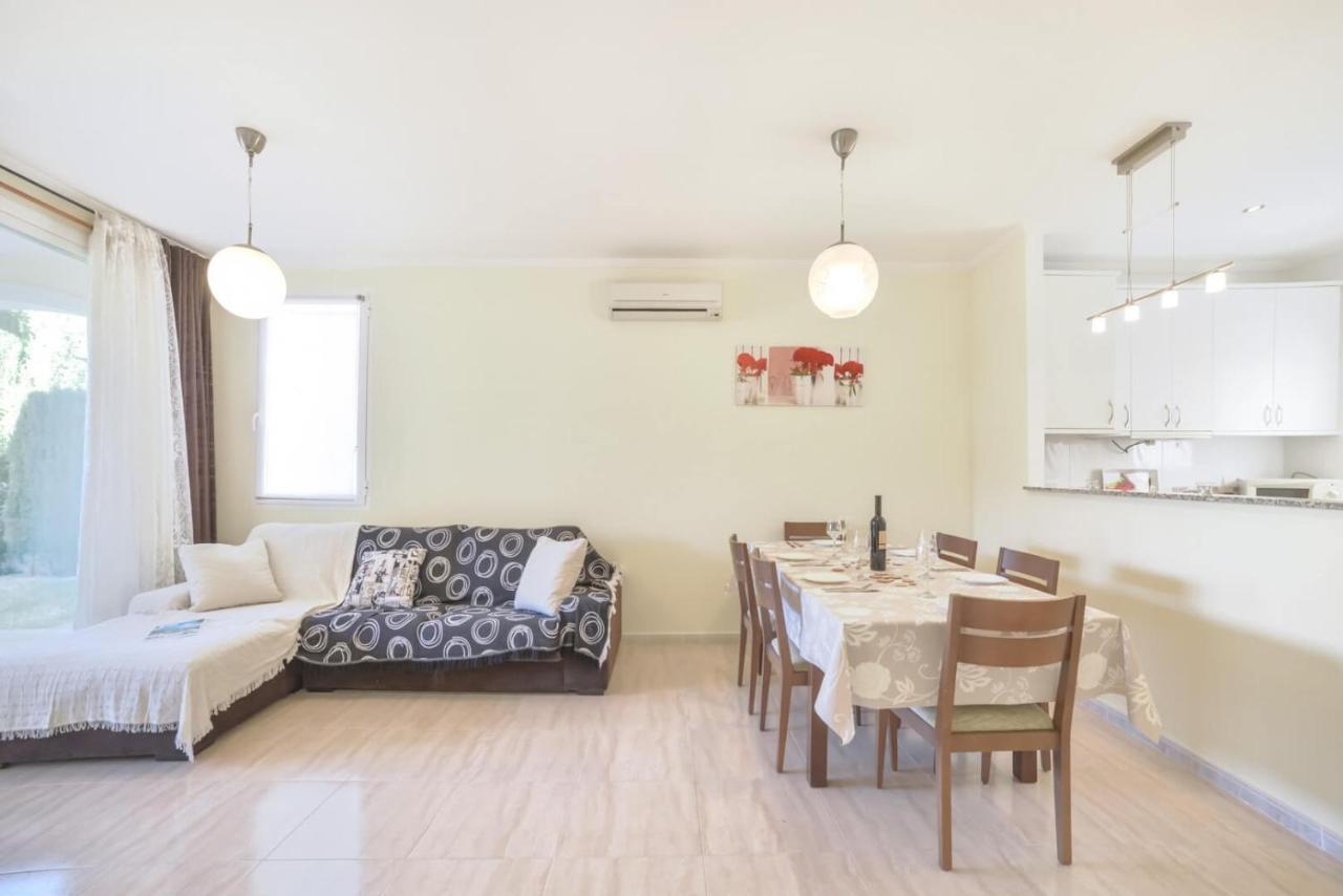 Rosa - Plusholidays Vakantiehuis Calpe